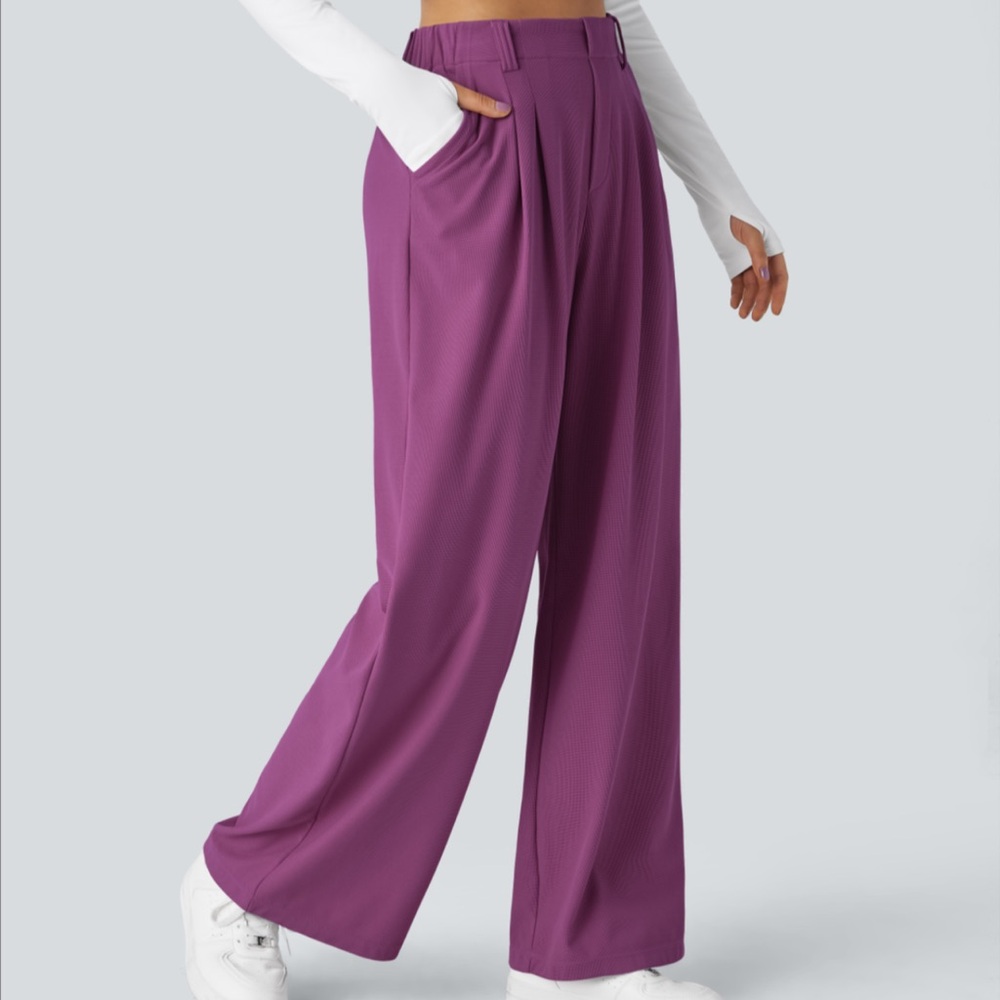High-Waist Wide-Leg Pants in Plum